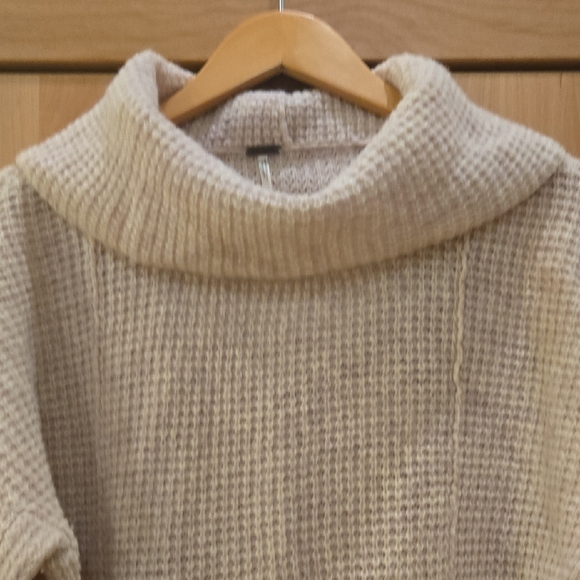 Free People Waffle Neutral Cowl Neck Sweater, M, GUC, Hygge Vibes, Neutral Comfy - Picture 3 of 11